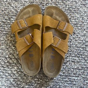 Birkenstock Arizona Sandals Size 40 (9)